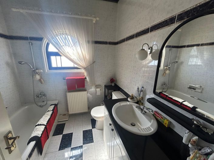 Image No.21-5 Bed Villa for sale