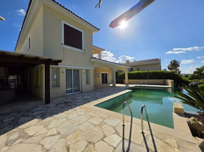 Image No.2-5 Bed Villa for sale