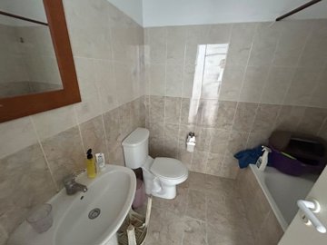 Apartment For Sale  in  Chlorakas