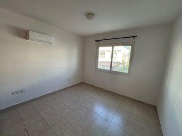 Apartment For Sale  in  Paphos Town