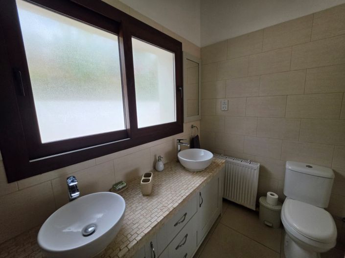 Image No.22-4 Bed Bungalow for sale
