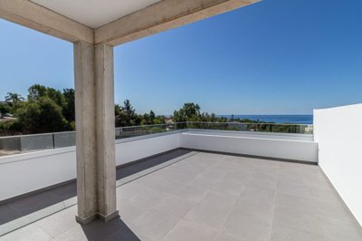 Apartments / Penthouses in Coral Bay