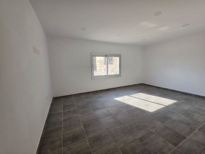 Image No.11-4 Bed Apartment for sale