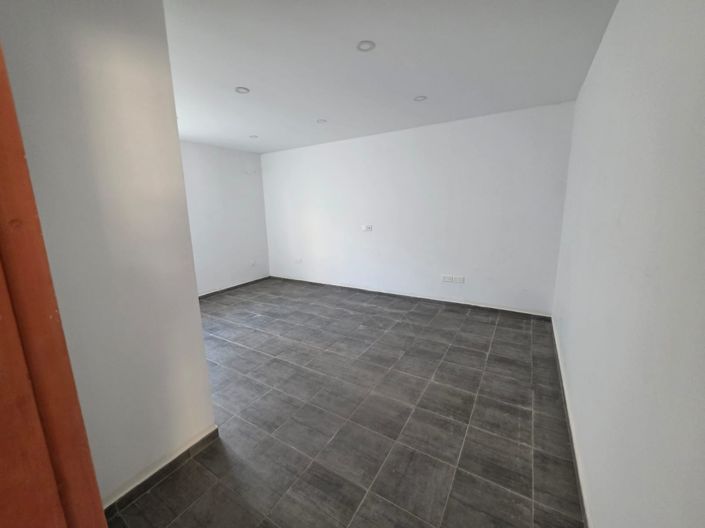 Image No.12-4 Bed Apartment for sale