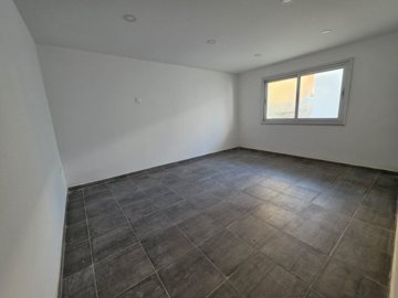 Ground Floor Apartment For Sale  in  Peyia