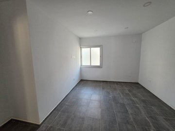 Ground Floor Apartment For Sale  in  Peyia
