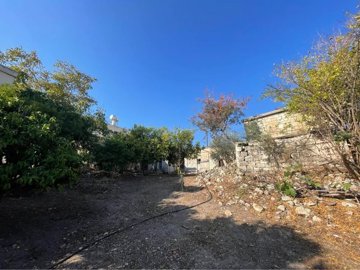 Traditional House For Sale  in  Kritou Marottou
