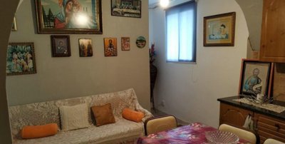 Traditional House For Sale  in  Ineia