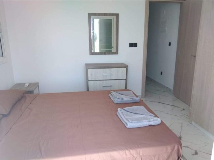 Image No.10-3 Bed Townhouse for sale
