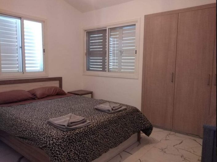 Image No.11-3 Bed Townhouse for sale