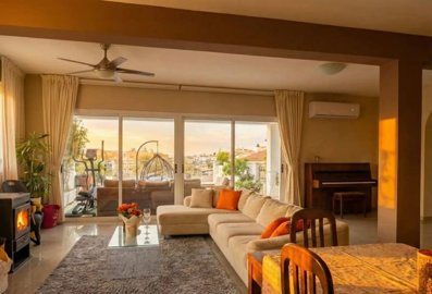 Penthouse For Sale  in  Paphos Town