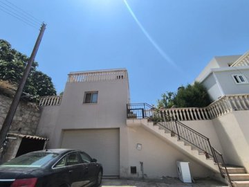 Semi Detached Villa For Sale  in  Prodromi