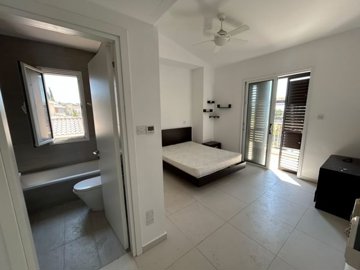 Detached Villa For Sale  in  Chlorakas