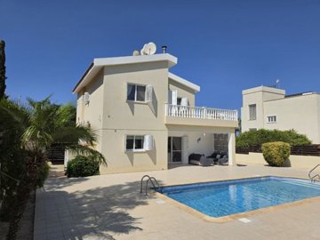 Detached Villa For Sale  in  Peyia - Sea Caves