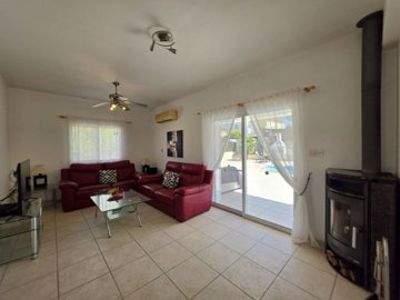 Detached Villa For Sale  in  Peyia - Sea Caves