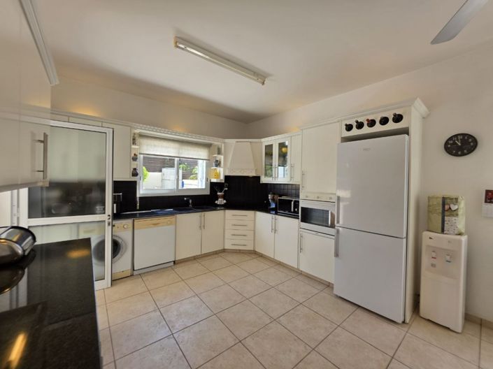 Image No.9-4 Bed Villa for sale