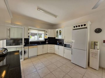 Detached Villa For Sale  in  Peyia - Sea Caves