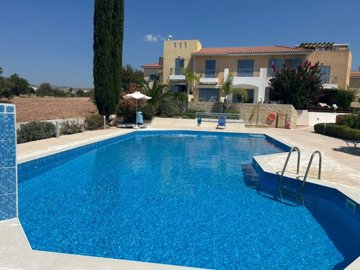 Semi Detached Villa For Sale  in  Anarita
