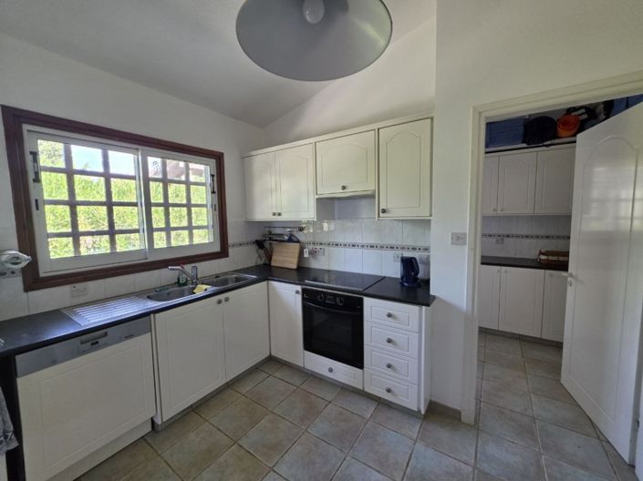 Image No.10-3 Bed Villa for sale