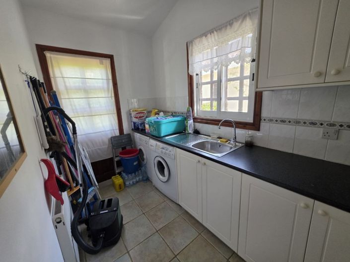Image No.11-3 Bed Villa for sale