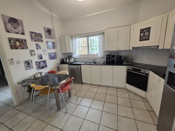 Detached Villa For Sale  in  Tala - Kamares
