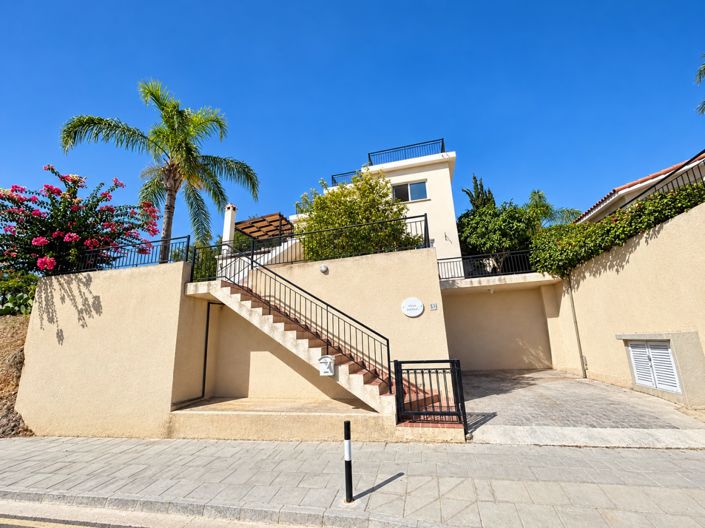 Image No.2-5 Bed Villa for sale