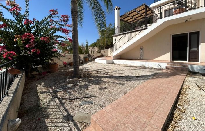 Image No.3-5 Bed Villa for sale