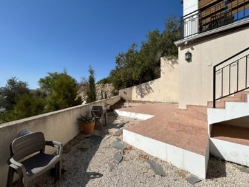 Detached Villa For Sale  in  Anavargos