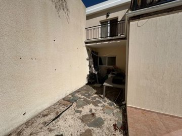 Detached Villa For Sale  in  Anavargos