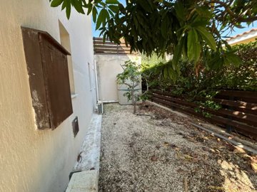 Detached Villa For Sale  in  Anavargos