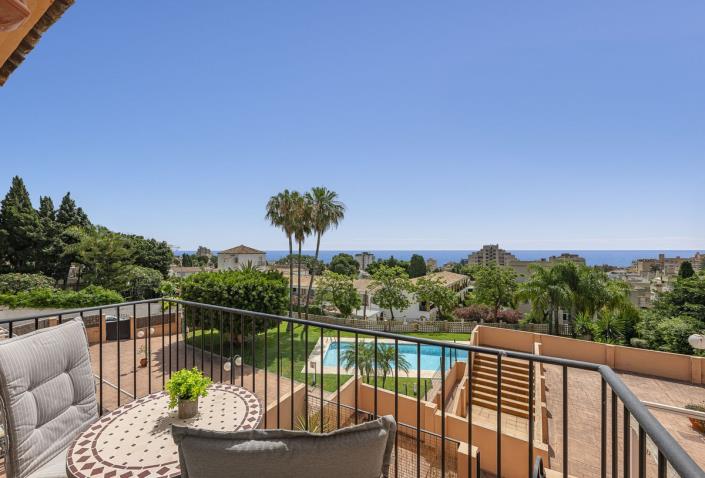 Image No.1-2 Bed Duplex for sale
