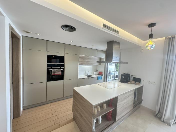 Image No.4-3 Bed Apartment for sale