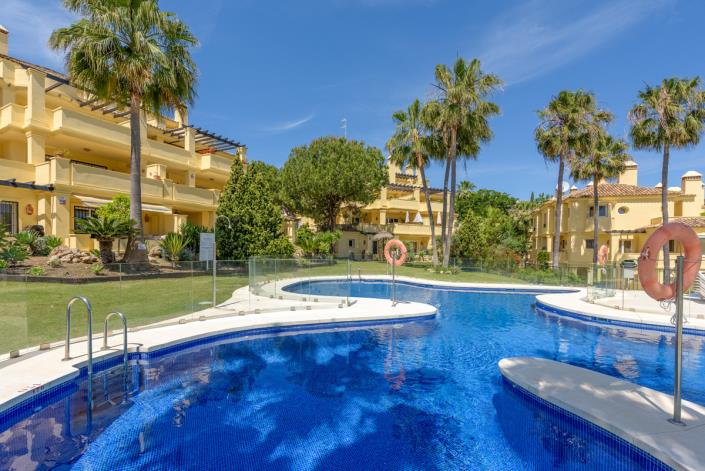 Image No.1-4 Bed Apartment for sale