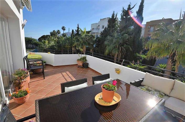 Image No.1-Appartement de 2 chambres à vendre à Estepona
