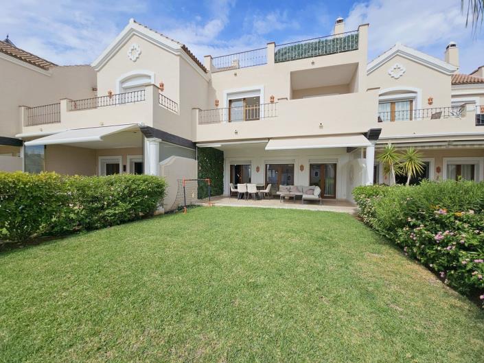 Image No.1-4 Bed Townhouse for sale