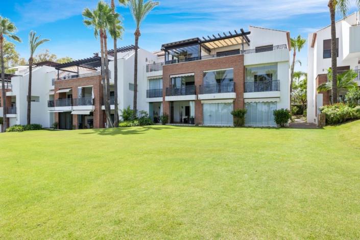 Image No.1-Appartement de 2 chambres à vendre à Estepona