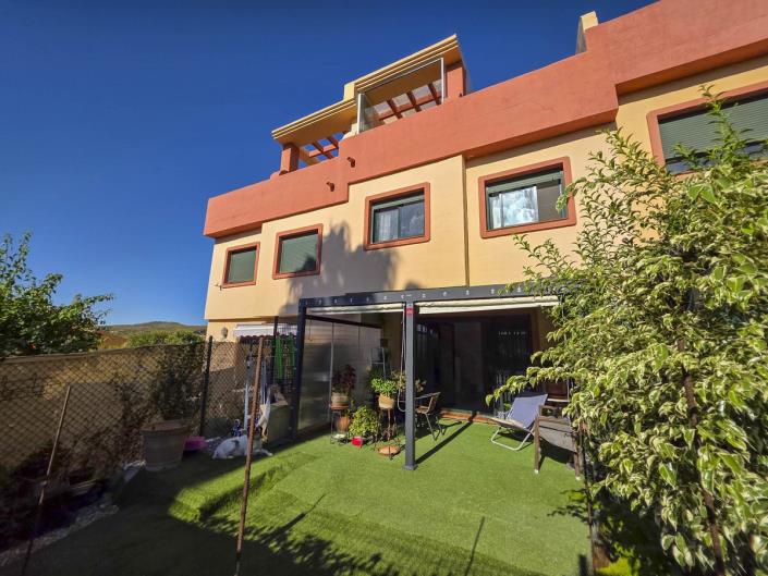 Image No.1-3 Bed Townhouse for sale
