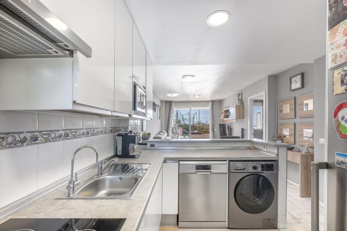 Image No.11-3 Bed Apartment for sale