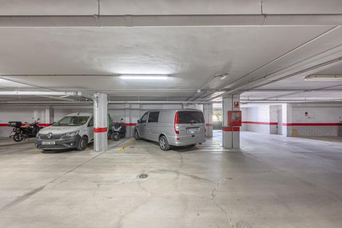 Image No.14-3 Bed Apartment for sale