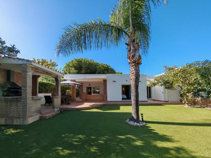 Image No.2-3 Bed Semi-Detached for sale