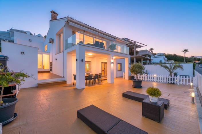Image No.1-5 Bed House/Villa for sale