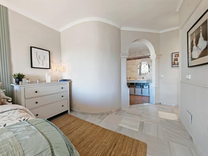 Image No.7-3 Bed Semi-Detached for sale