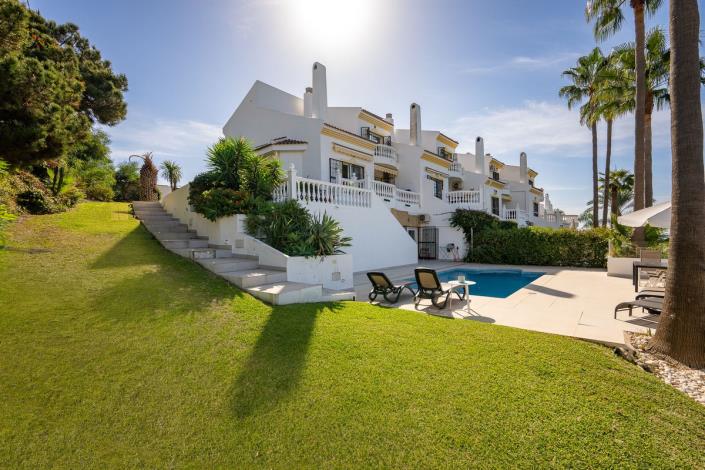 Image No.1-4 Bed Townhouse for sale