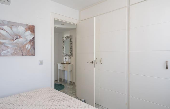 Image No.13-3 Bed Townhouse for sale