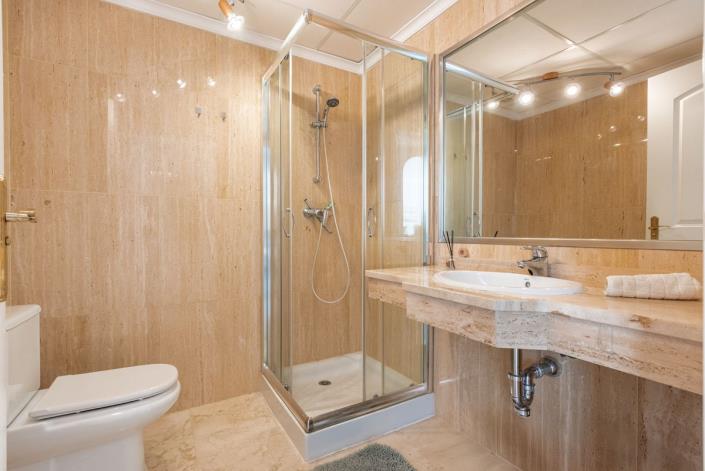 Image No.10-2 Bed Apartment for sale