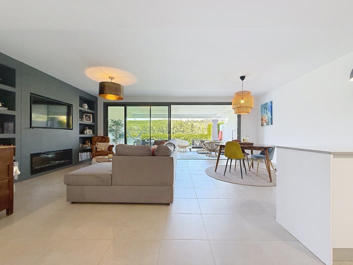 Image No.3-3 Bed Apartment for sale