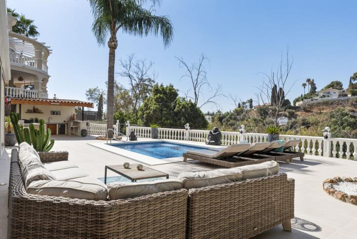 Image No.24-4 Bed Villa / Detached for sale