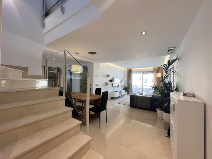 Image No.1-4 Bed Penthouse for sale