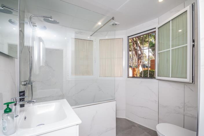 Image No.9-Appartement de 2 chambres à vendre à Elviria