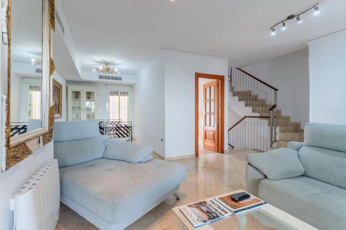 Image No.2-3 Bed Townhouse for sale